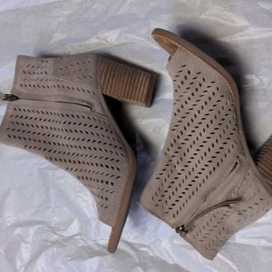 Toms Majorca Peep Toe Booties